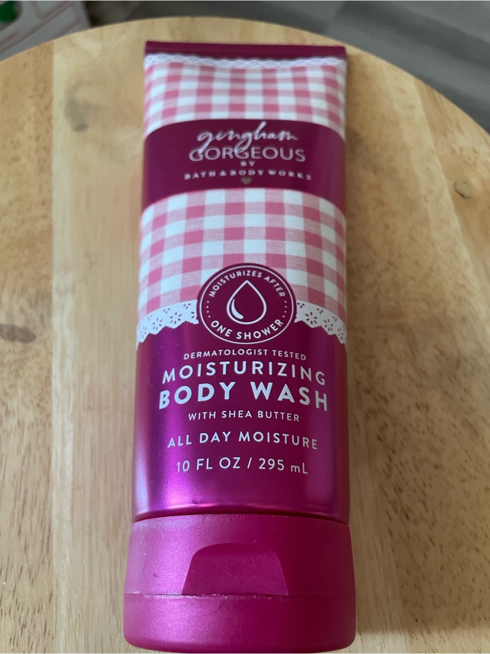 Bath & Body Works Gingham Gorgeous Moisturizing Body Wash - Pink & White